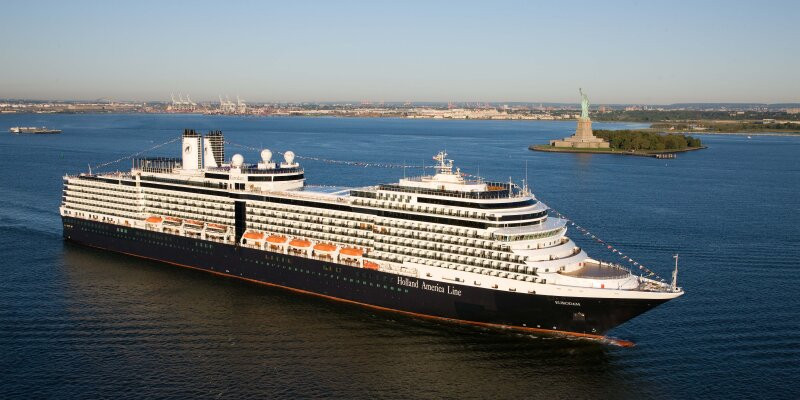 1548636326.4855_257_Holland_America_Line_Eurodam_Exterior.jpg