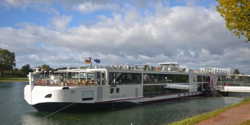 1548638526.5718_694_Viking_River_Cruises_Viking_Jarl_Exterior.jpg