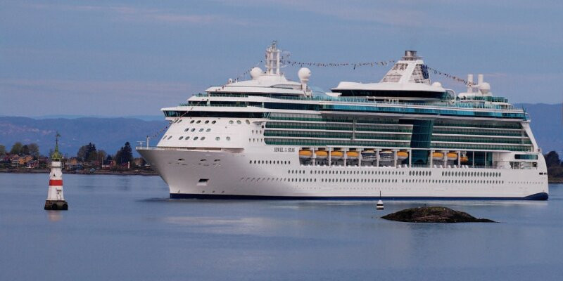 1689884679.8068_486_royal_caribbean_international_jewel_of_the_seas_exterior_1.jpg